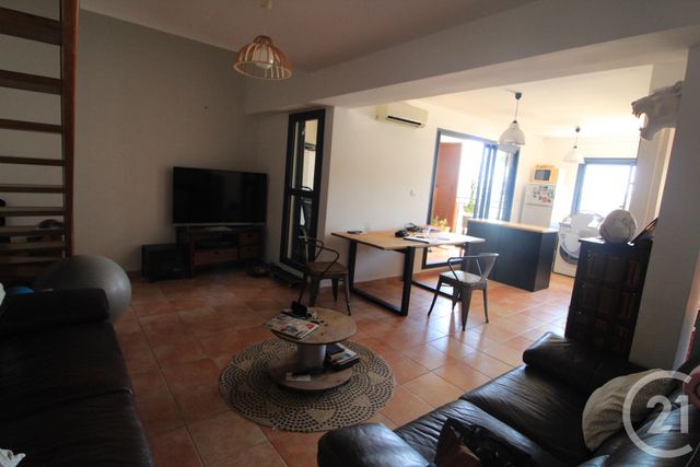 Afficher la photo en grand Appartement F4 à vendre - 4 pièces - 81.0 m2 - ST DENIS - 974 - REUNION - Century 21 Lancastel