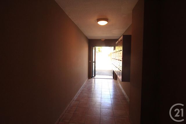 Afficher la photo en grand Appartement F4 à vendre - 4 pièces - 81.0 m2 - ST DENIS - 974 - REUNION - Century 21 Lancastel