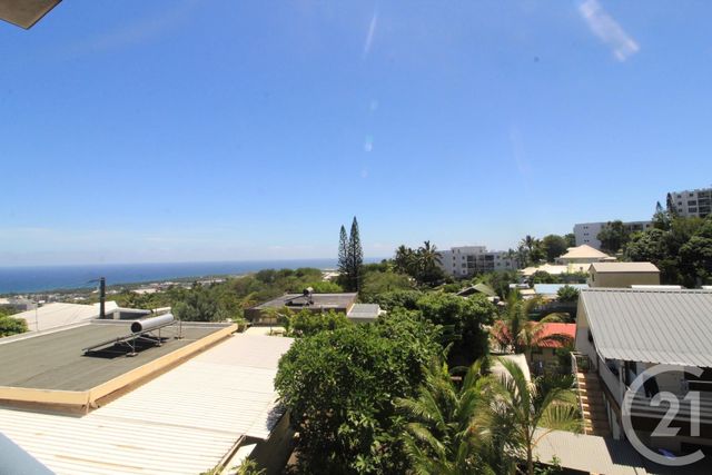 Afficher la photo en grand Appartement F4 à vendre - 4 pièces - 81.0 m2 - ST DENIS - 974 - REUNION - Century 21 Lancastel
