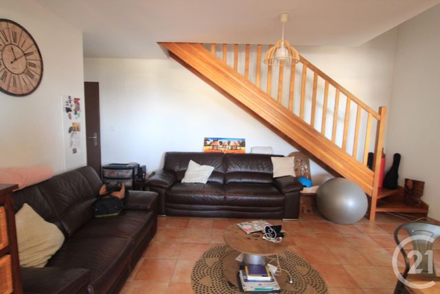 Afficher la photo en grand Appartement F4 à vendre - 4 pièces - 81.0 m2 - ST DENIS - 974 - REUNION - Century 21 Lancastel