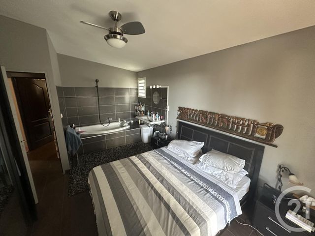 Afficher la photo en grand maison à vendre - 4 pièces - 145.0 m2 - ST DENIS - 974 - REUNION - Century 21 Lancastel