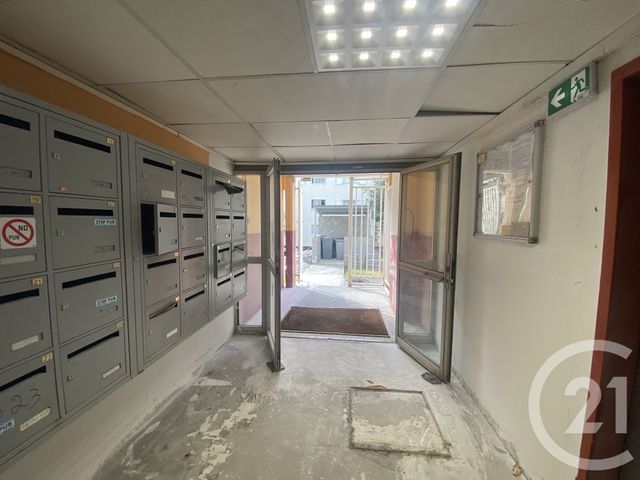 Appartement F1 à vendre - 1 pièce - 31.95 m2 - ST DENIS - 974 - REUNION - Century 21 Lancastel