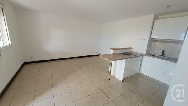 Appartement F3 à vendre - 3 pièces - 57.12 m2 - STE CLOTILDE - 974 - REUNION - Century 21 Lancastel