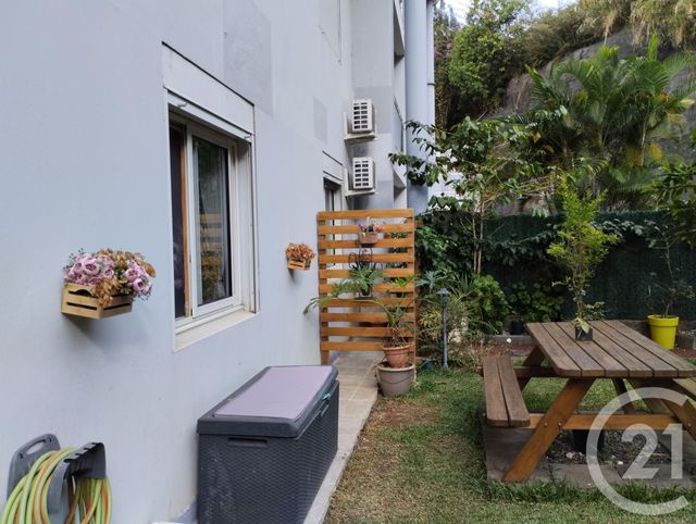 Appartement F2 à vendre - 2 pièces - 52.94 m2 - ST DENIS - 974 - REUNION - Century 21 Lancastel