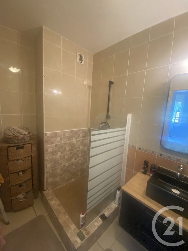 Appartement F2 à vendre - 2 pièces - 52.94 m2 - ST DENIS - 974 - REUNION - Century 21 Lancastel