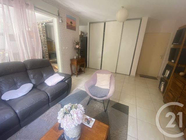 Appartement F2 à vendre - 2 pièces - 52.94 m2 - ST DENIS - 974 - REUNION - Century 21 Lancastel