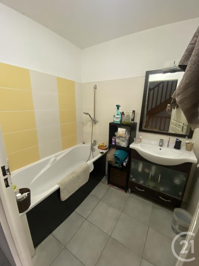 Appartement F4 à vendre - 3 pièces - 78.0 m2 - ST DENIS - 974 - REUNION - Century 21 Lancastel