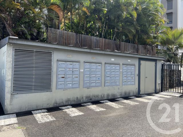 Afficher la photo en grand Appartement F2 à vendre - 2 pièces - 49.5 m2 - STE MARIE - 974 - REUNION - Century 21 Lancastel