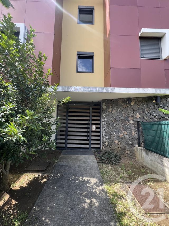 Afficher la photo en grand Appartement F2 à vendre - 2 pièces - 49.5 m2 - STE MARIE - 974 - REUNION - Century 21 Lancastel