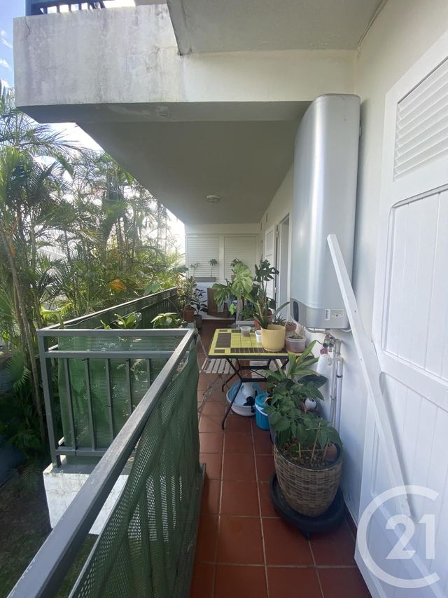 Afficher la photo en grand Appartement F3 à vendre - 3 pièces - 90.14 m2 - STE MARIE - 974 - REUNION - Century 21 Lancastel