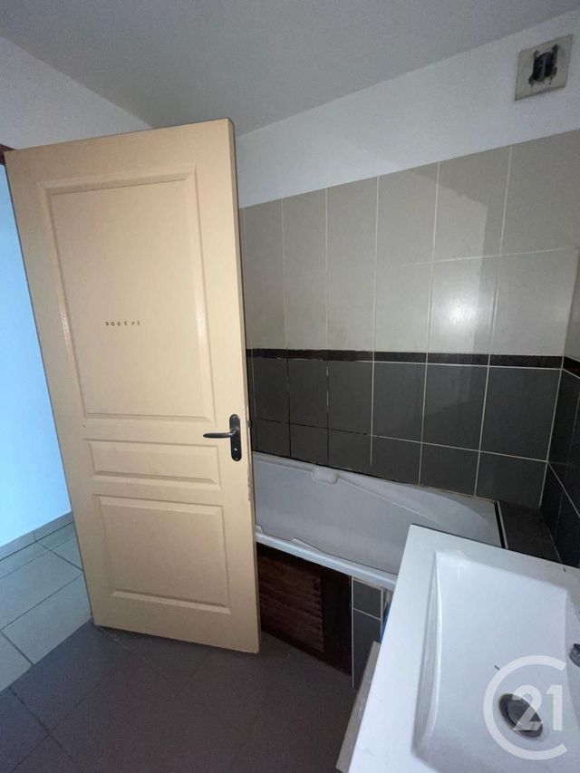 Appartement F3 à vendre - 3 pièces - 56.83 m2 - ST DENIS - 974 - REUNION - Century 21 Lancastel