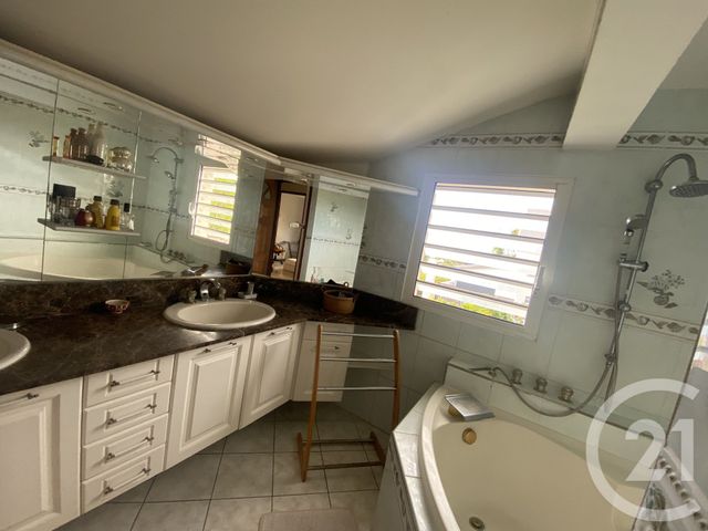 maison à vendre - 6 pièces - 166.1 m2 - ST DENIS - 974 - REUNION - Century 21 Lancastel