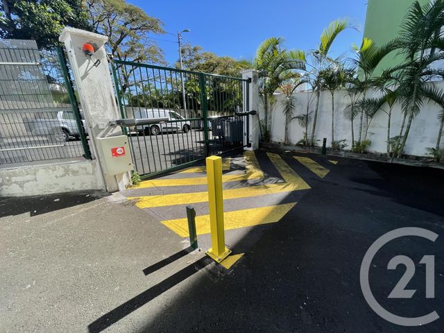 Appartement F1 à vendre - 1 pièce - 19.3 m2 - ST DENIS - 974 - REUNION - Century 21 Lancastel