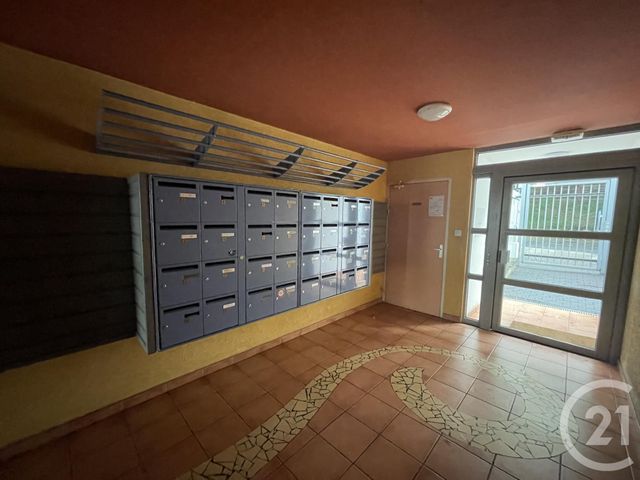 Appartement F2 à vendre - 2 pièces - 42.1 m2 - ST DENIS - 974 - REUNION - Century 21 Lancastel