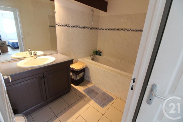 Appartement F2 à vendre - 2 pièces - 42.1 m2 - ST DENIS - 974 - REUNION - Century 21 Lancastel