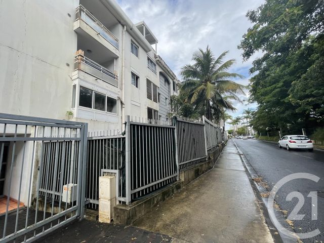 Appartement F2 à vendre - 2 pièces - 42.1 m2 - ST DENIS - 974 - REUNION - Century 21 Lancastel
