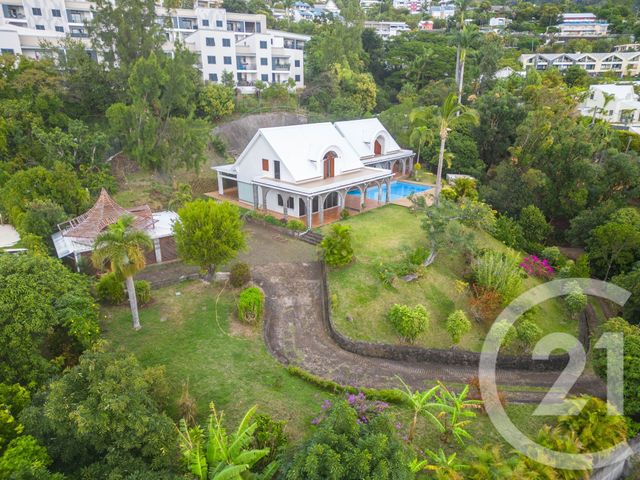 Afficher la photo en grand maison à vendre - 15 pièces - 478.41 m2 - ST DENIS - 974 - REUNION - Century 21 Lancastel