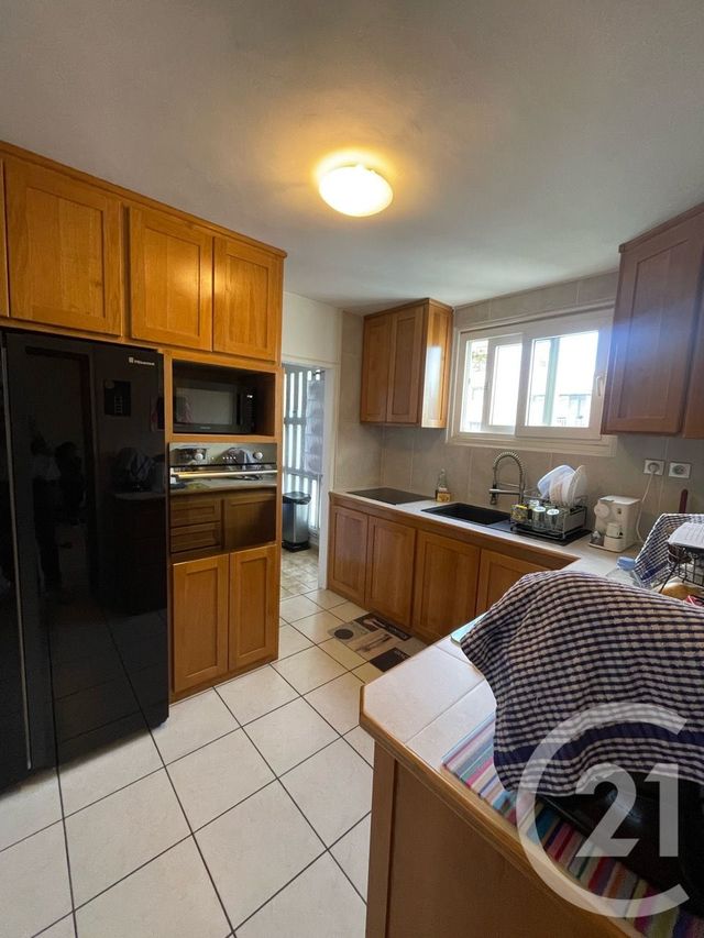 Appartement F4 à vendre - 4 pièces - 76.99 m2 - ST DENIS - 974 - REUNION - Century 21 Lancastel