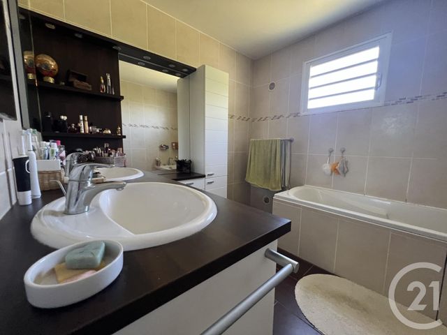 maison à vendre - 5 pièces - 184.0 m2 - ST DENIS - 974 - REUNION - Century 21 Lancastel