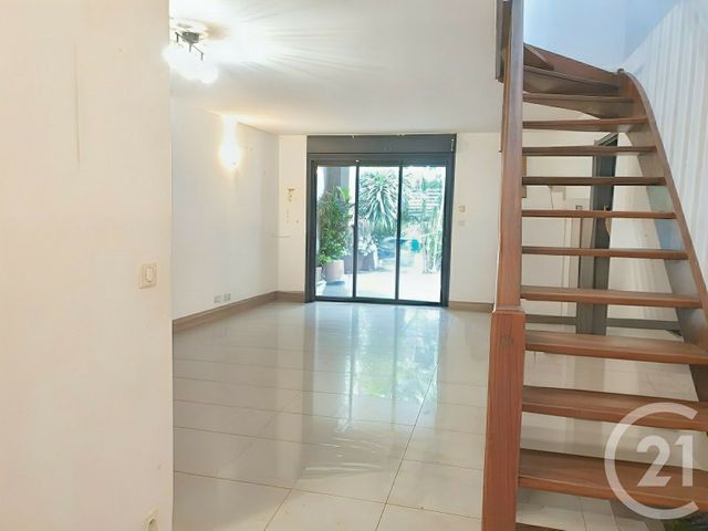 Appartement Duplex à vendre - 4 pièces - 85.49 m2 - ST PAUL - 974 - REUNION - Century 21 Lancastel