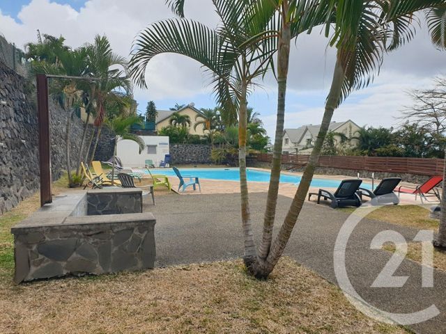 Appartement Duplex à vendre - 4 pièces - 85.49 m2 - ST PAUL - 974 - REUNION - Century 21 Lancastel