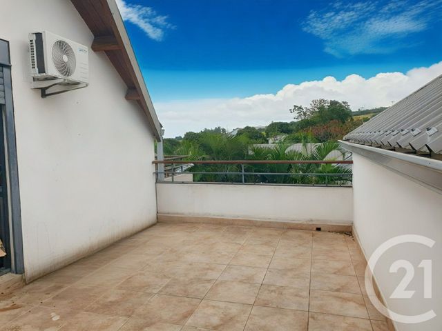 Appartement Duplex à vendre - 4 pièces - 85.49 m2 - ST PAUL - 974 - REUNION - Century 21 Lancastel