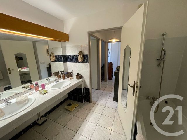 Appartement F3 à vendre - 3 pièces - 65.0 m2 - ST DENIS - 974 - REUNION - Century 21 Lancastel