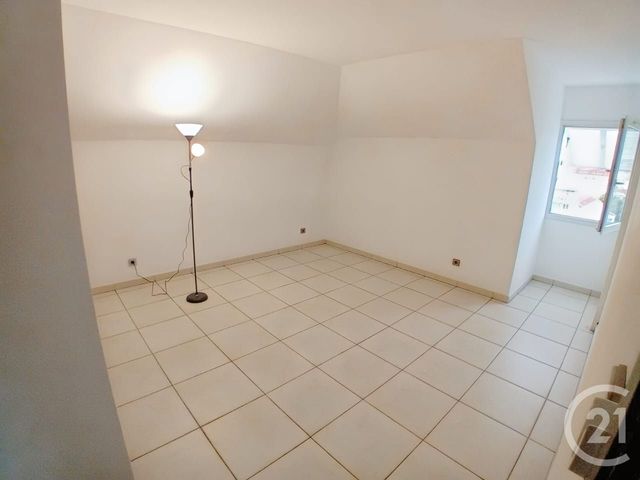 Appartement F3 bis à vendre - 4 pièces - 89.11 m2 - ST DENIS - 974 - REUNION - Century 21 Lancastel