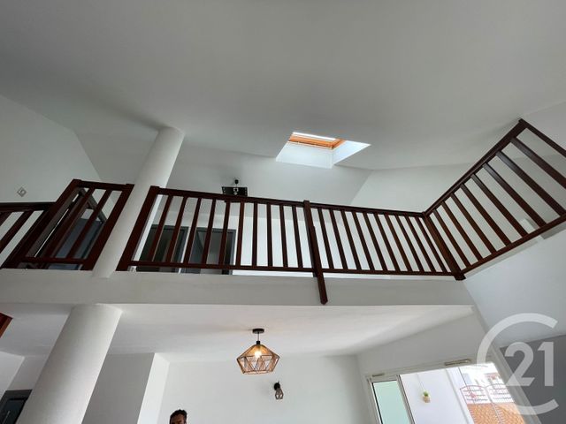 Appartement F3 bis à vendre - 4 pièces - 89.11 m2 - ST DENIS - 974 - REUNION - Century 21 Lancastel