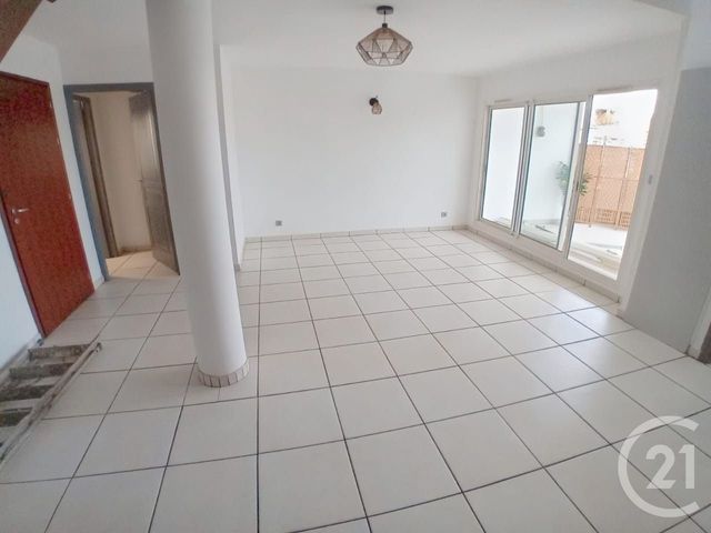 Appartement F3 bis à vendre - 4 pièces - 89.11 m2 - ST DENIS - 974 - REUNION - Century 21 Lancastel