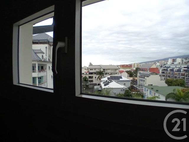 Appartement F3 bis à vendre - 4 pièces - 89.11 m2 - ST DENIS - 974 - REUNION - Century 21 Lancastel