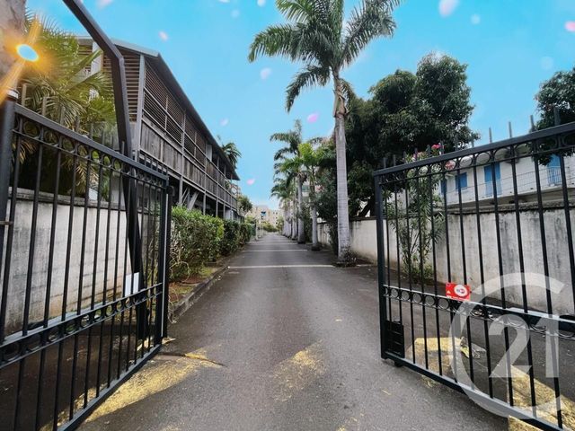 Appartement F3 bis à vendre - 4 pièces - 89.11 m2 - ST DENIS - 974 - REUNION - Century 21 Lancastel