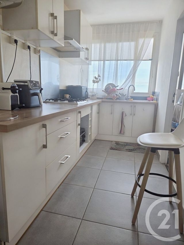 Appartement F2 à vendre - 2 pièces - 47.21 m2 - ST DENIS - 974 - REUNION - Century 21 Lancastel