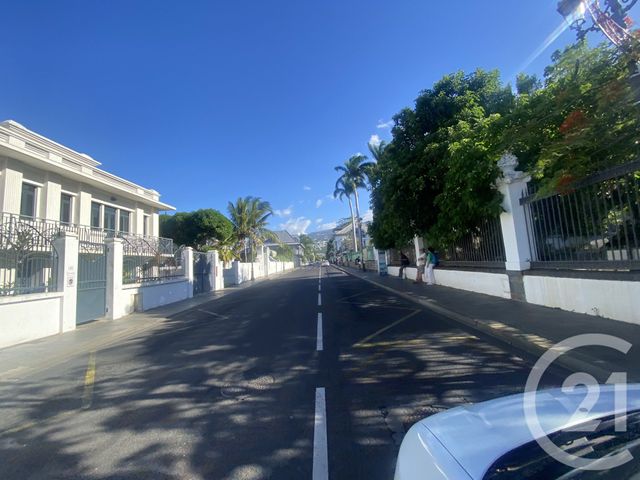 Appartement F3 à vendre - 3 pièces - 56.7 m2 - ST DENIS - 974 - REUNION - Century 21 Lancastel