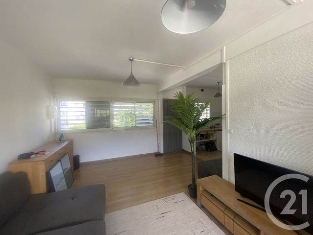 Appartement F3 à vendre - 3 pièces - 56.7 m2 - ST DENIS - 974 - REUNION - Century 21 Lancastel
