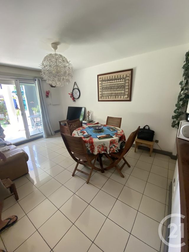 Appartement F2 à vendre - 2 pièces - 38.0 m2 - STE MARIE - 974 - REUNION - Century 21 Lancastel