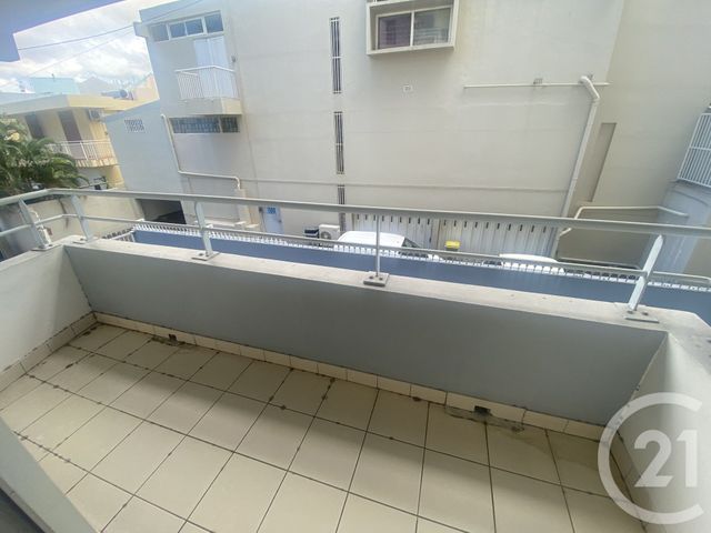 Appartement F3 à vendre - 3 pièces - 68.16 m2 - ST DENIS - 974 - REUNION - Century 21 Lancastel