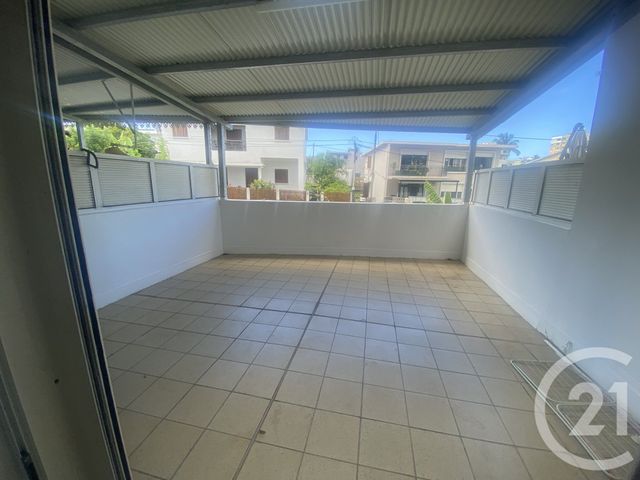 Appartement F3 à vendre - 3 pièces - 68.16 m2 - ST DENIS - 974 - REUNION - Century 21 Lancastel
