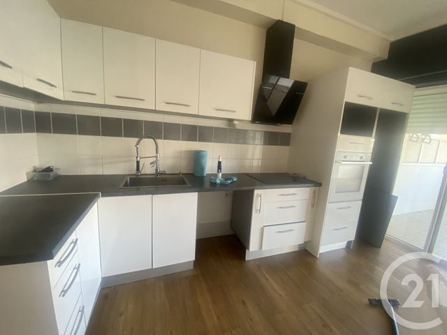 Appartement F3 à vendre - 3 pièces - 68.16 m2 - ST DENIS - 974 - REUNION - Century 21 Lancastel