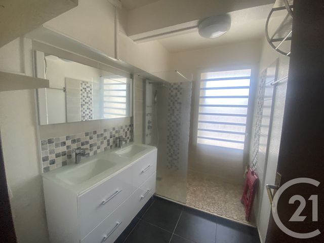 Appartement F3 à vendre - 3 pièces - 68.16 m2 - ST DENIS - 974 - REUNION - Century 21 Lancastel