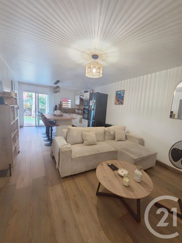 Appartement F2 à vendre - 2 pièces - 46.04 m2 - ST DENIS - 974 - REUNION - Century 21 Lancastel