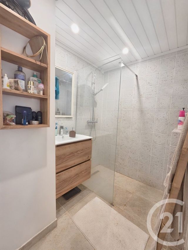 Appartement F2 à vendre - 2 pièces - 46.04 m2 - ST DENIS - 974 - REUNION - Century 21 Lancastel