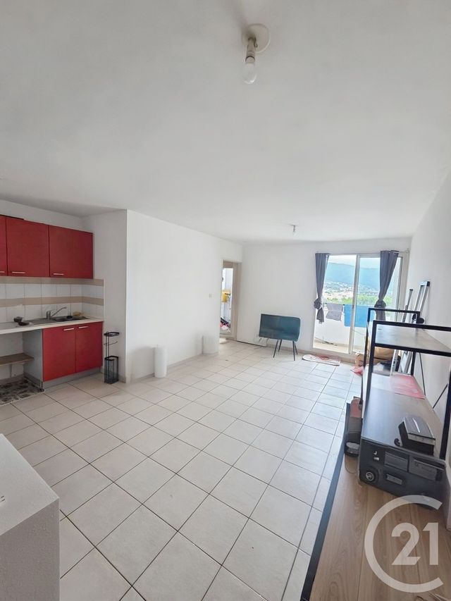 Appartement F2 à vendre - 2 pièces - 43.43 m2 - ST DENIS - 974 - REUNION - Century 21 Lancastel