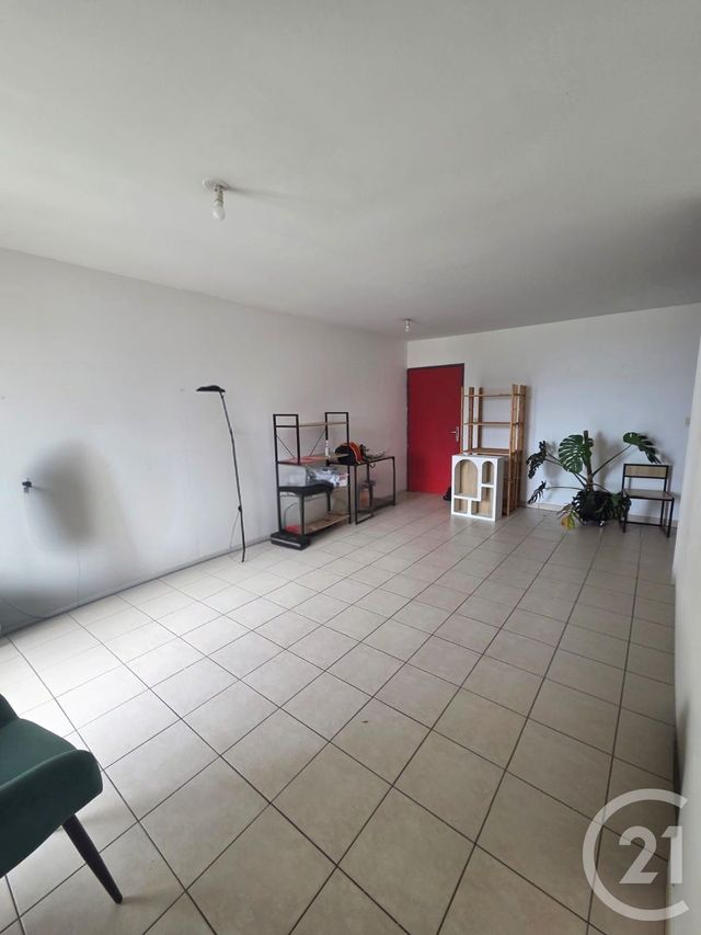 Appartement F2 à vendre - 2 pièces - 43.43 m2 - ST DENIS - 974 - REUNION - Century 21 Lancastel