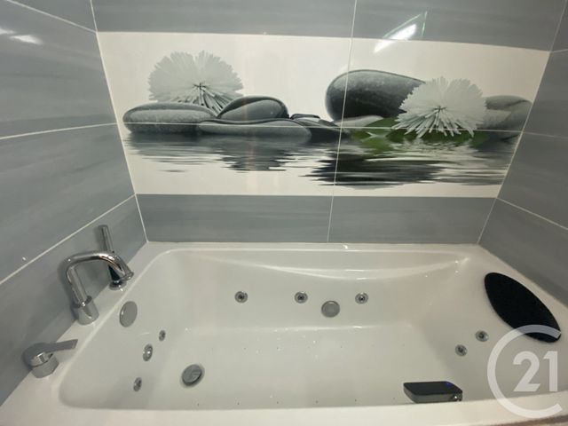 Appartement F4 à vendre - 4 pièces - 86.84 m2 - ST DENIS - 974 - REUNION - Century 21 Lancastel
