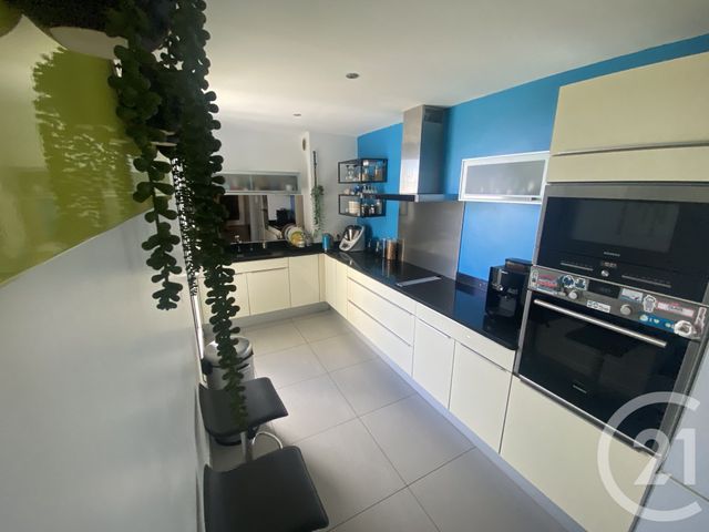 Appartement F4 à vendre - 4 pièces - 86.84 m2 - ST DENIS - 974 - REUNION - Century 21 Lancastel