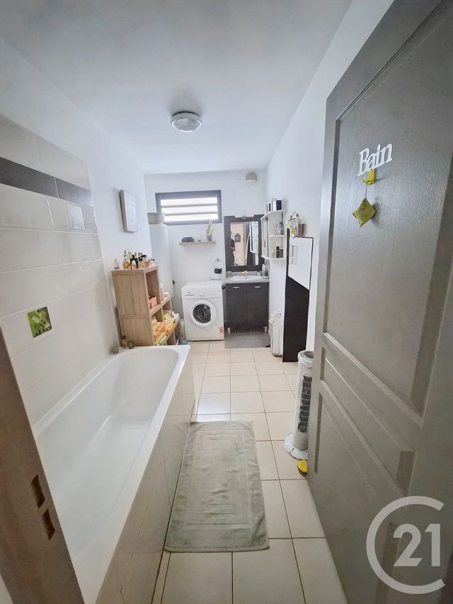 Appartement F3 à vendre - 3 pièces - 66.6 m2 - ST DENIS - 974 - REUNION - Century 21 Lancastel