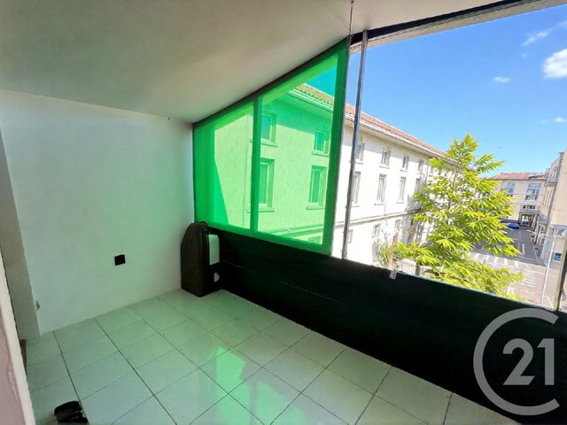 Appartement T2 à vendre - 2 pièces - 39.48 m2 - ST DENIS - 974 - REUNION - Century 21 Lancastel