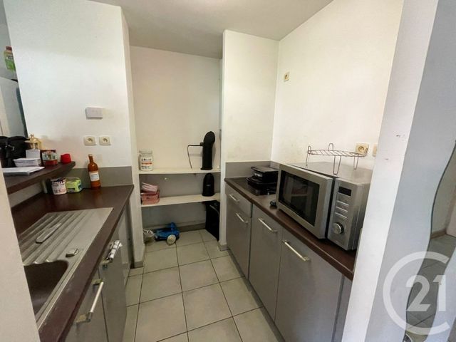 Appartement T2 à vendre - 2 pièces - 39.48 m2 - ST DENIS - 974 - REUNION - Century 21 Lancastel