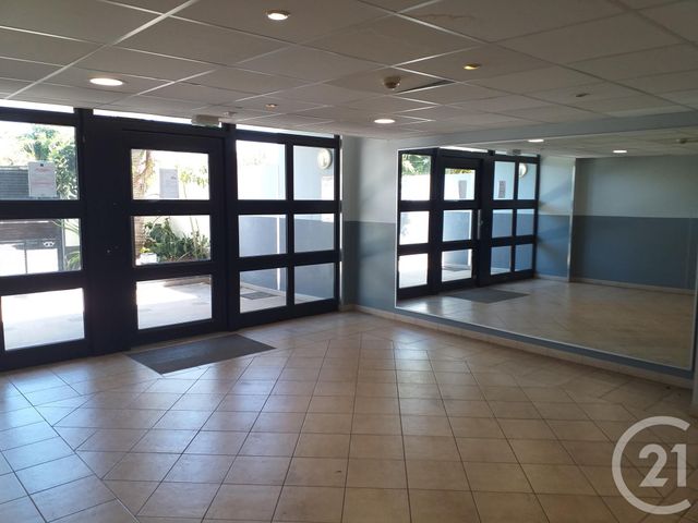 Appartement F1 à vendre - 1 pièce - 27.72 m2 - ST DENIS - 974 - REUNION - Century 21 Lancastel